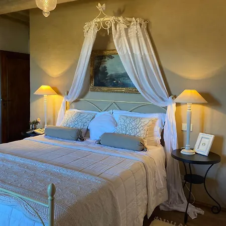 Podere Cavalbianco Feriehus *